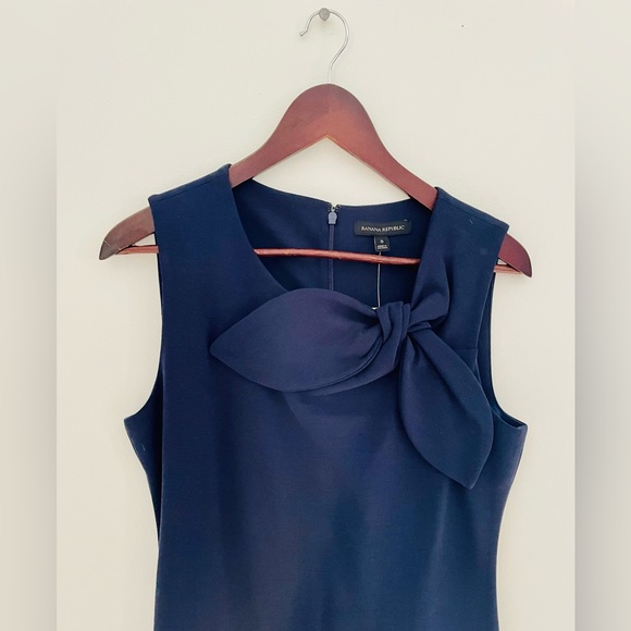 Banana Republic Sheath Dress - Picture 2 of 4